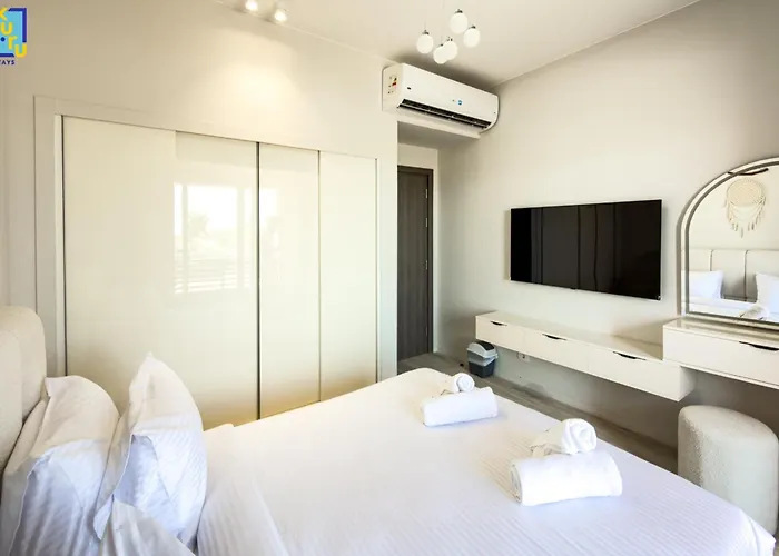 The Amber Veranda 3bdr Ancient Hills Villa *